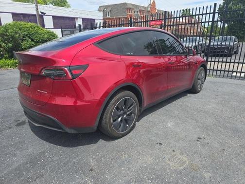 2024 Tesla Model Y Long Range Dual Motor All-Wheel Drive