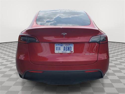 2024 Tesla Model Y Long Range Dual Motor All-Wheel Drive