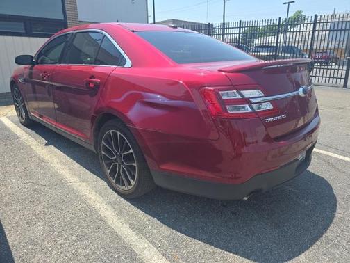 2017 Ford Taurus SHO