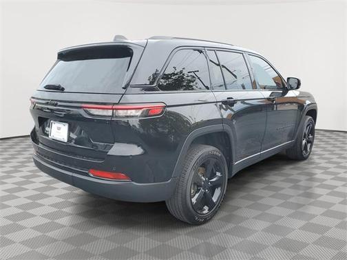 2022 Jeep Grand Cherokee Altitude