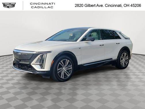 Crystal White Tricoat 2024 Cadillac LYRIQ Luxury