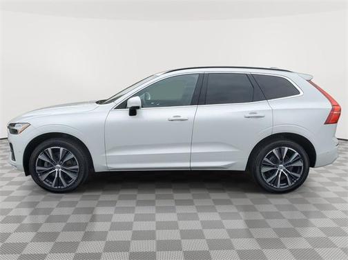 2022 Volvo XC60 Momentum