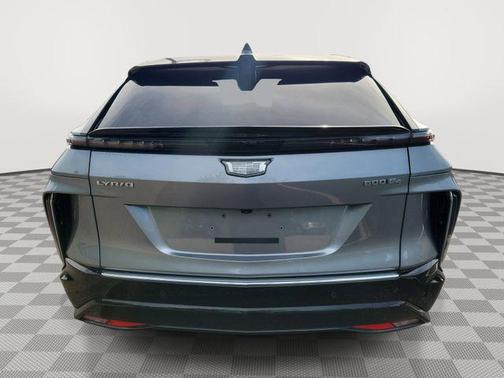 Argent Silver Metallic 2024 Cadillac LYRIQ Luxury
