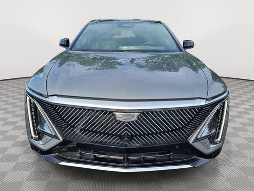 Argent Silver Metallic 2024 Cadillac LYRIQ Luxury