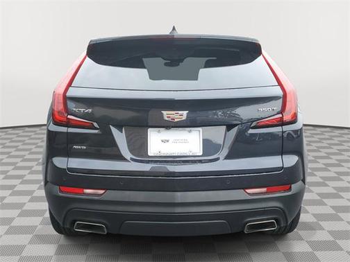 2022 Cadillac XT4 Luxury