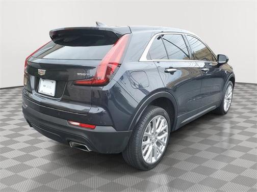 2022 Cadillac XT4 Luxury