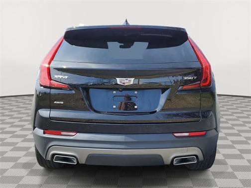 2022 Cadillac XT4 Premium Luxury