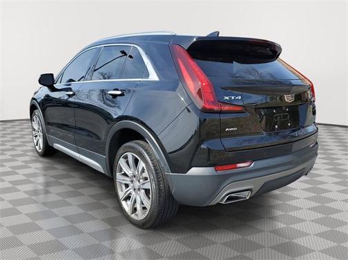 2022 Cadillac XT4 Premium Luxury
