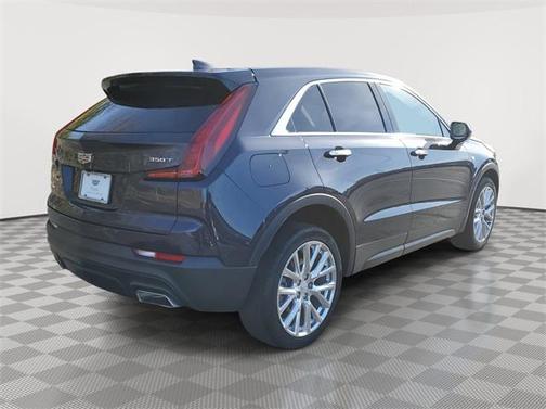 2022 Cadillac XT4 Luxury