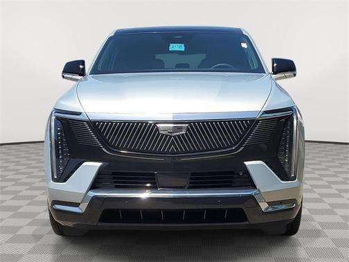 2025 Cadillac Escalade IQ Luxury 2