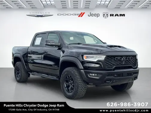 Diamond Black Crystal Pearlcoat 2026 RAM 1500 RHO