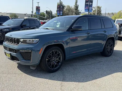 Steel Blue Exterior Paint 2026 Jeep Grand Cherokee L Summit