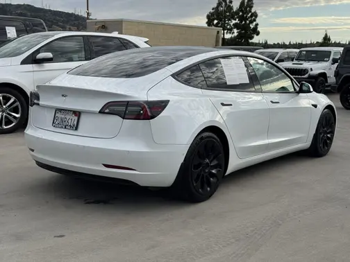 Pearl White Multi-Coat 2021 Tesla Model 3 Standard Range Plus