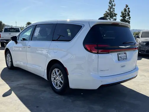 Bright White Clearcoat 2024 Chrysler Pacifica Touring