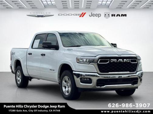 2025 RAM 1500 Lone Star Crew Cab 4x4 57' Box