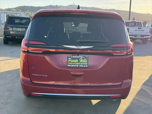 Red Hot Pearl-Coat Exterior Paint 2026 Chrysler Pacifica Select