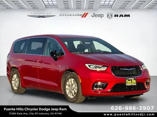 Red Hot Pearl-Coat Exterior Paint 2026 Chrysler Pacifica Select