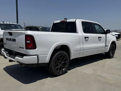 Ivory White Tri-Coat Pearl-Coat Exterior Paint 2026 RAM 1500 Laramie