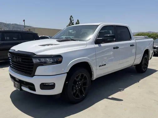 Ivory White Tri-Coat Pearl-Coat Exterior Paint 2026 RAM 1500 Laramie