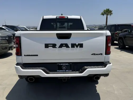Ivory White Tri-Coat Pearl-Coat Exterior Paint 2026 RAM 1500 Laramie