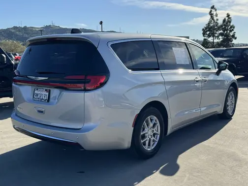 Silver Mist Clearcoat 2024 Chrysler Pacifica Touring