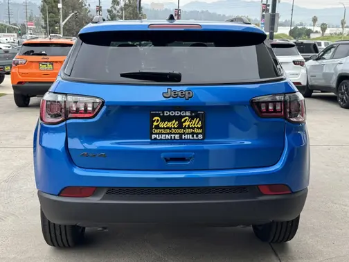 Hydro Blue Pearl-Coat Exterior Paint 2026 Jeep Compass Latitude Altitude