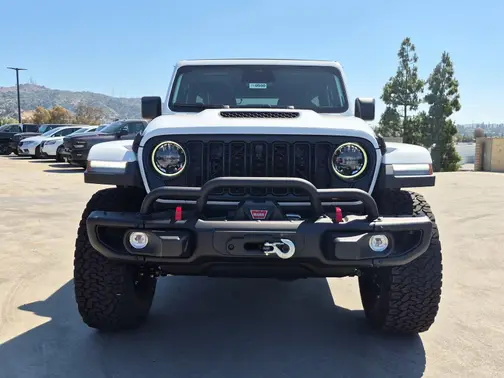 Bright White Clear-Coat Exterior Paint 2026 Jeep Wrangler Rubicon X