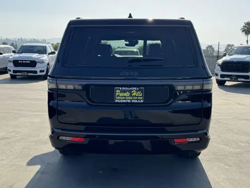 High Gloss Black Exterior Paint 2026 Jeep Grand Wagoneer L Limited Reserve
