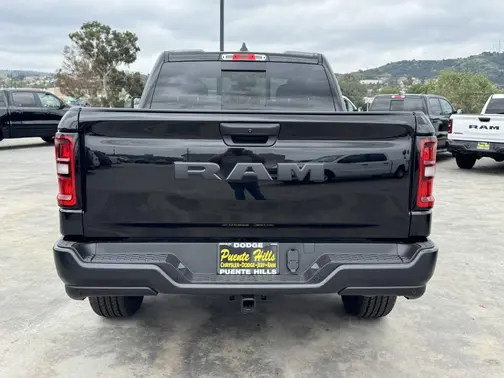 Diamond Black Crystal Pearl-Coat Exterior Paint 2026 RAM 1500 Tradesman