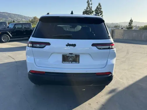 Bright White Clearcoat 2025 Jeep Grand Cherokee L Altitude X
