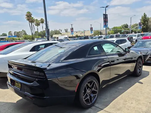 Diamond Black Crystal Pearlcoat 2026 Dodge Charger Scat Pack Plus