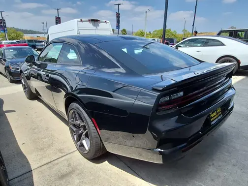 Diamond Black Crystal Pearlcoat 2026 Dodge Charger Scat Pack Plus