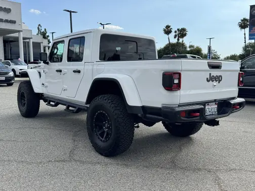 Bright White Clearcoat 2021 Jeep Gladiator Rubicon