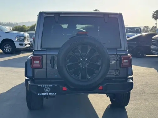 Granite Crystal Metallic Clearcoat 2025 Jeep Wrangler 4xe Sahara