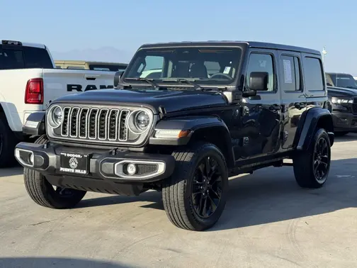 Granite Crystal Metallic Clearcoat 2025 Jeep Wrangler 4xe Sahara