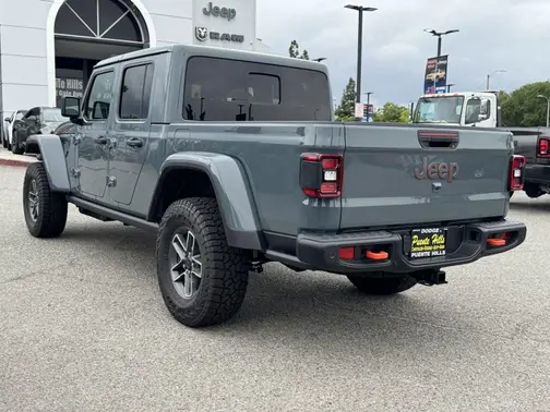 Anvil Clear-Coat Exterior Paint 2026 Jeep Gladiator Mojave X