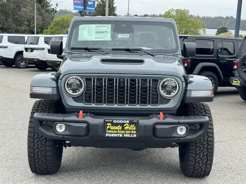 Anvil Clear-Coat Exterior Paint 2026 Jeep Gladiator Mojave X