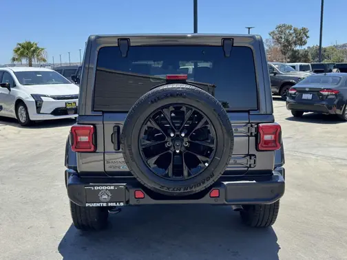Granite Crystal Metallic Clearcoat 2025 Jeep Wrangler 4xe Sahara