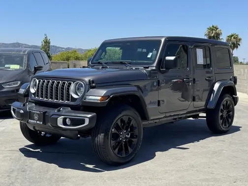 Granite Crystal Metallic Clearcoat 2025 Jeep Wrangler 4xe Sahara