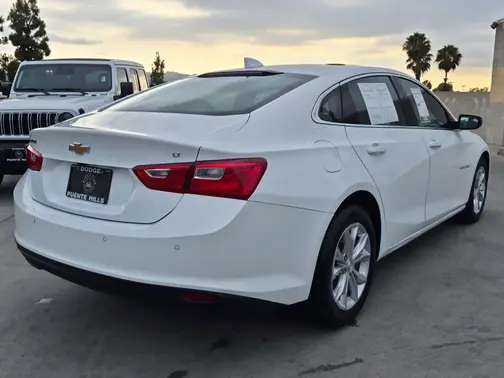 WHITE 2024 Chevrolet Malibu LT