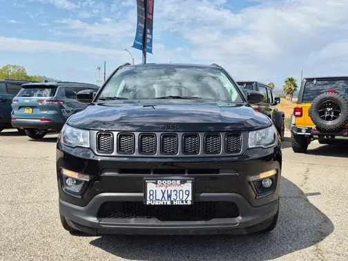 Diamond Black Crystal Pearlcoat 2019 Jeep Compass Altitude