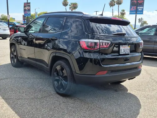 Diamond Black Crystal Pearlcoat 2019 Jeep Compass Altitude