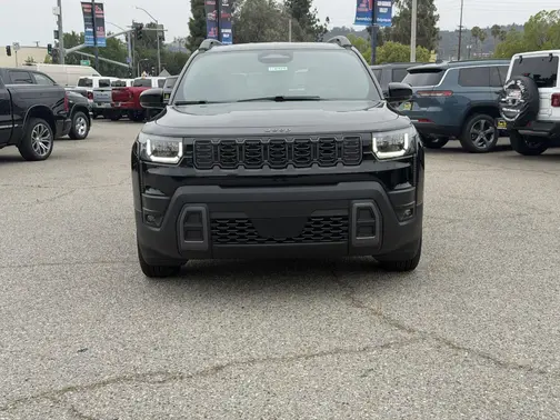 Diamond Black Crystal Pearl-Coat Exterior Paint 2026 Jeep Cherokee Limited
