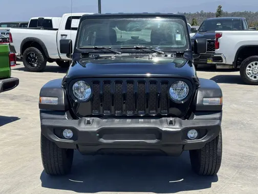 Black Clearcoat 2022 Jeep Wrangler Unlimited Sport Altitude
