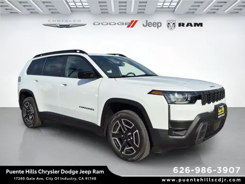 Bright White Clear-Coat Exterior Paint 2026 Jeep Cherokee Laredo