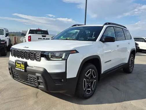 Bright White Clear-Coat Exterior Paint 2026 Jeep Cherokee Laredo