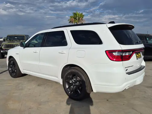 White Knuckle Clear-Coat Exterior Paint 2026 Dodge Durango GT Plus HEMI V8