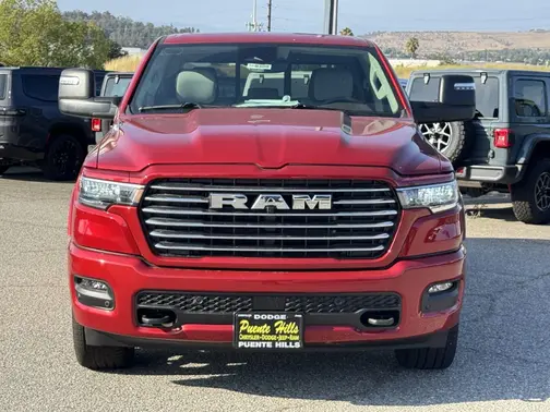 Molten Red Pearl-Coat Exterior Paint 2026 RAM 1500 Laramie