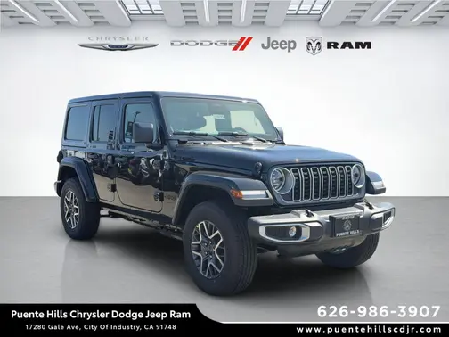 Black Clear-Coat Exterior Paint 2026 Jeep Wrangler Sahara