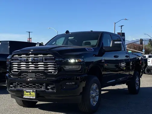Diamond Black Crystal Pearl-Coat Exterior Paint 2026 RAM 2500 Big Horn